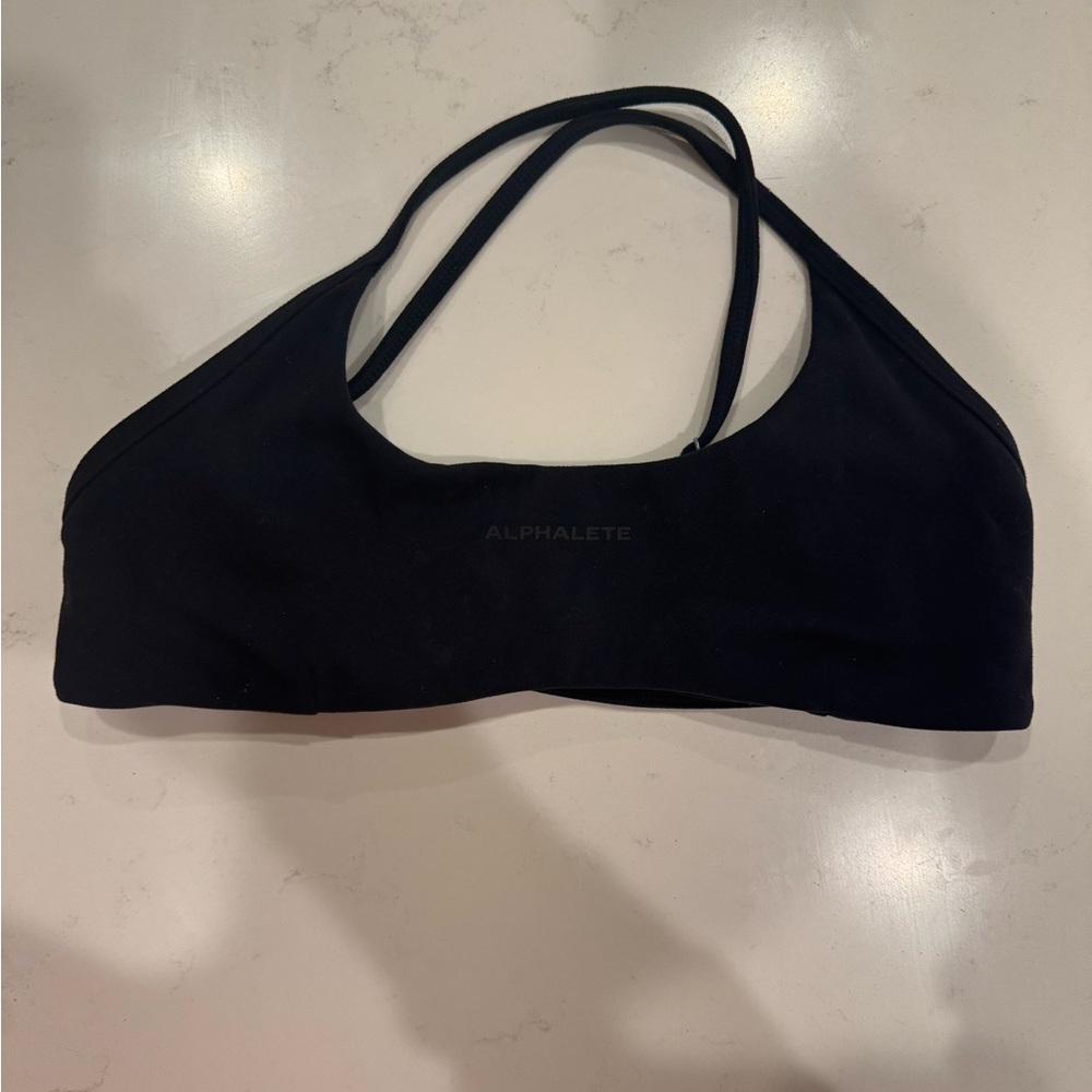 Alphalete Aura Strappy Women's Black Sports Bra